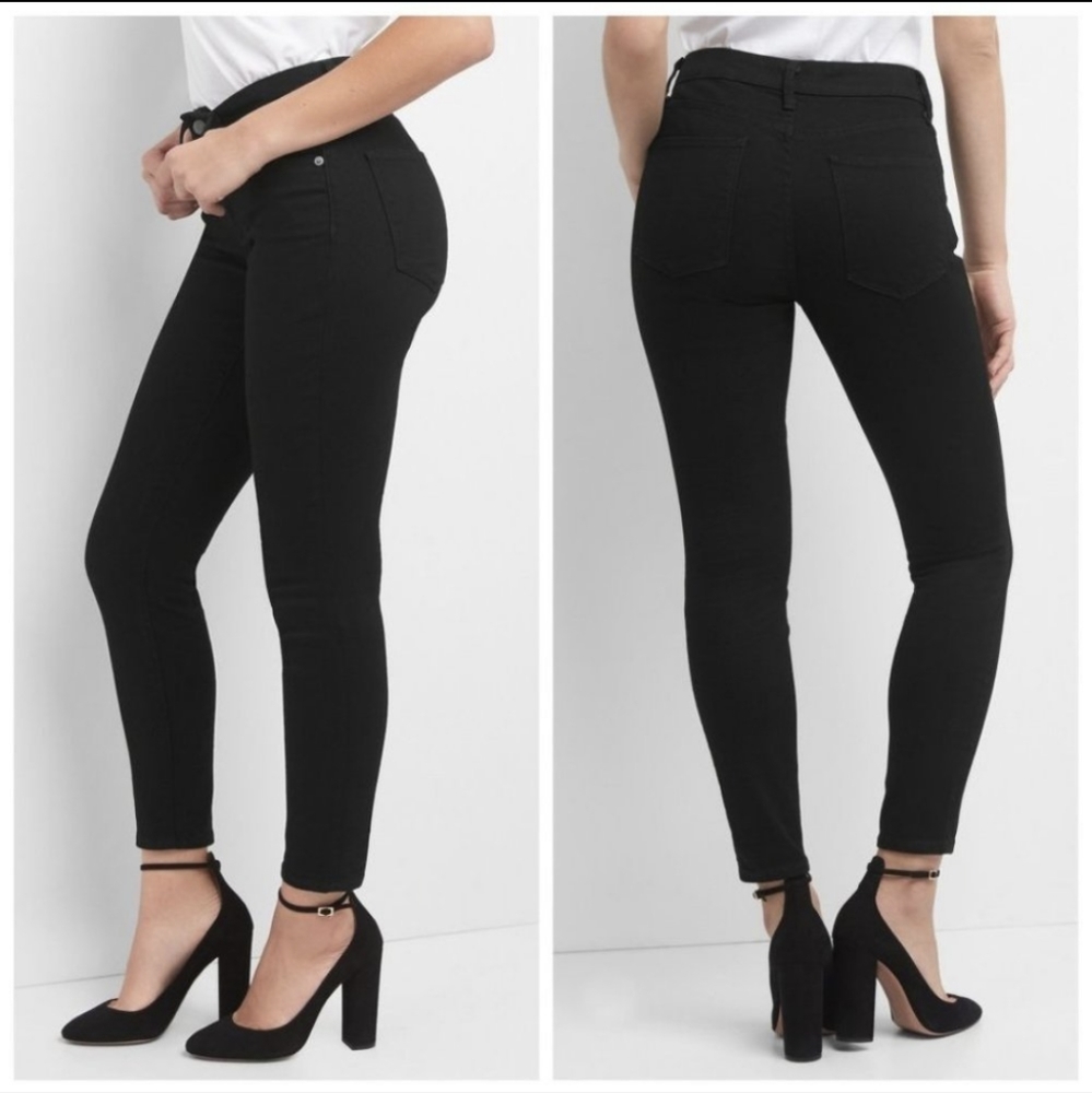 2/$25 Gap classic skinny jeans